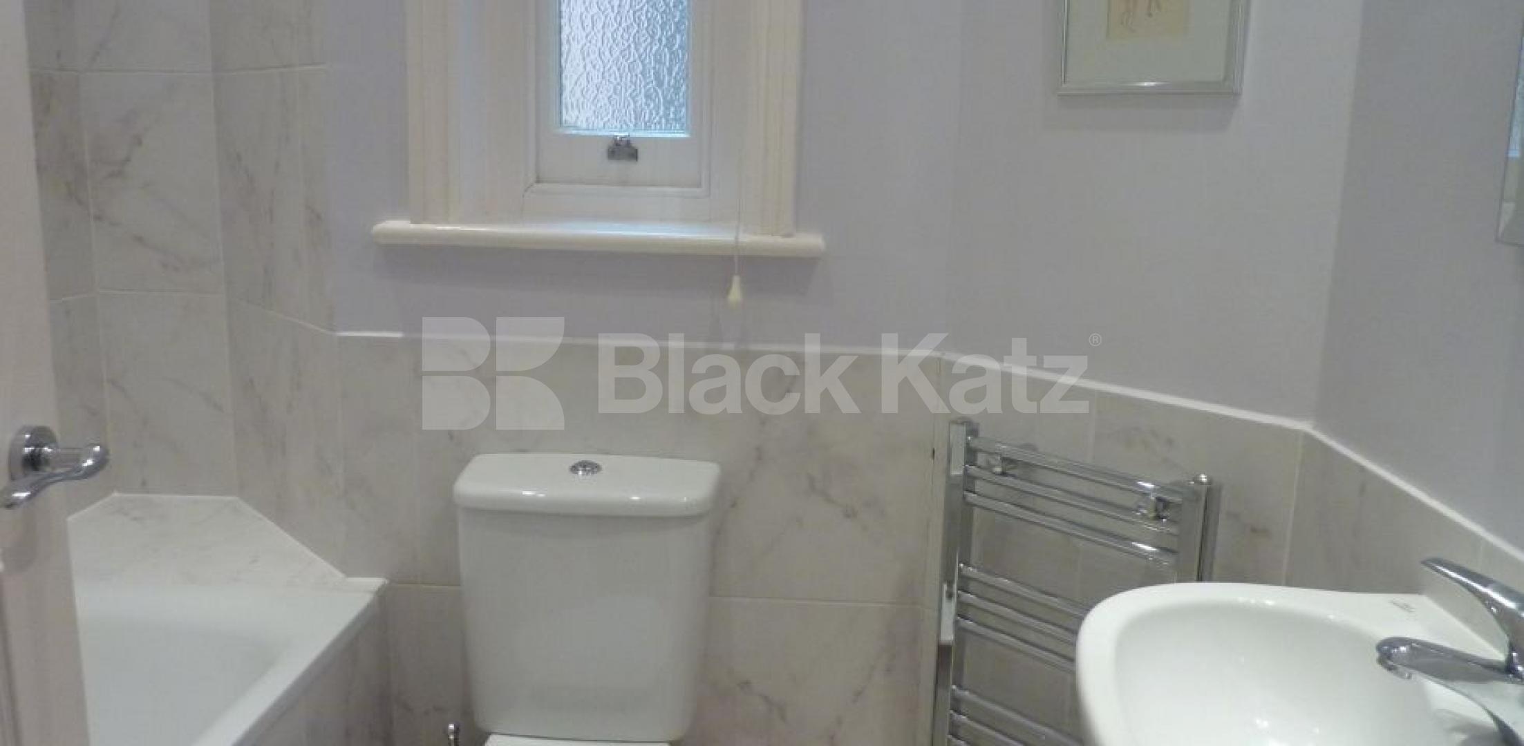 			LUXURY 3 BED 2 BATH!, 3 Bedroom, 1 bath, 1 reception Flat			 Elgin Ave, MAIDA VALE